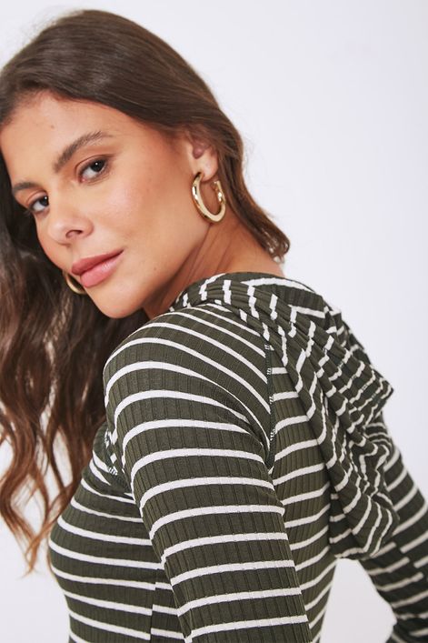 Blusa-em-malha-canelada-com-capuz