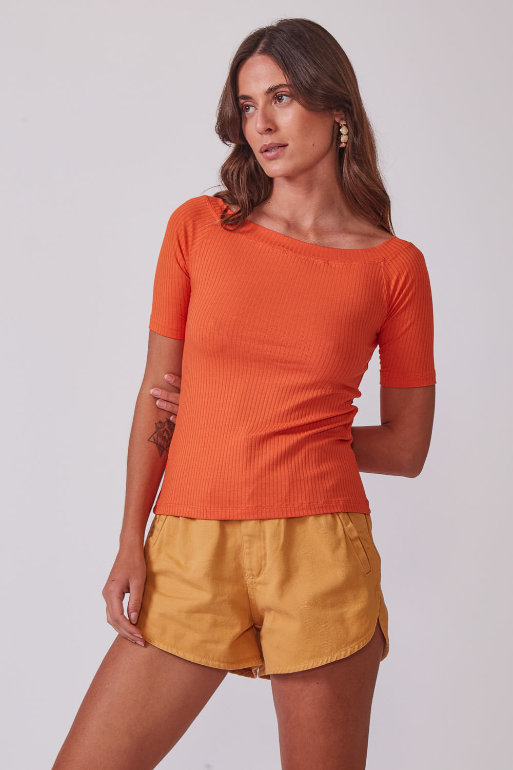 Blusa-basica-de-ombro-a-ombro-essencia