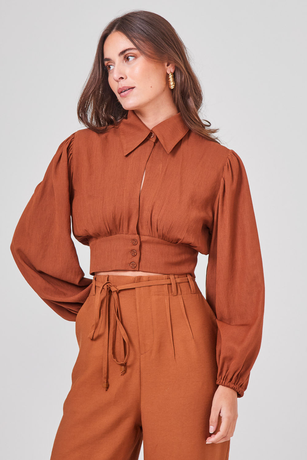 BLUSA-DECOTE-BOTAO