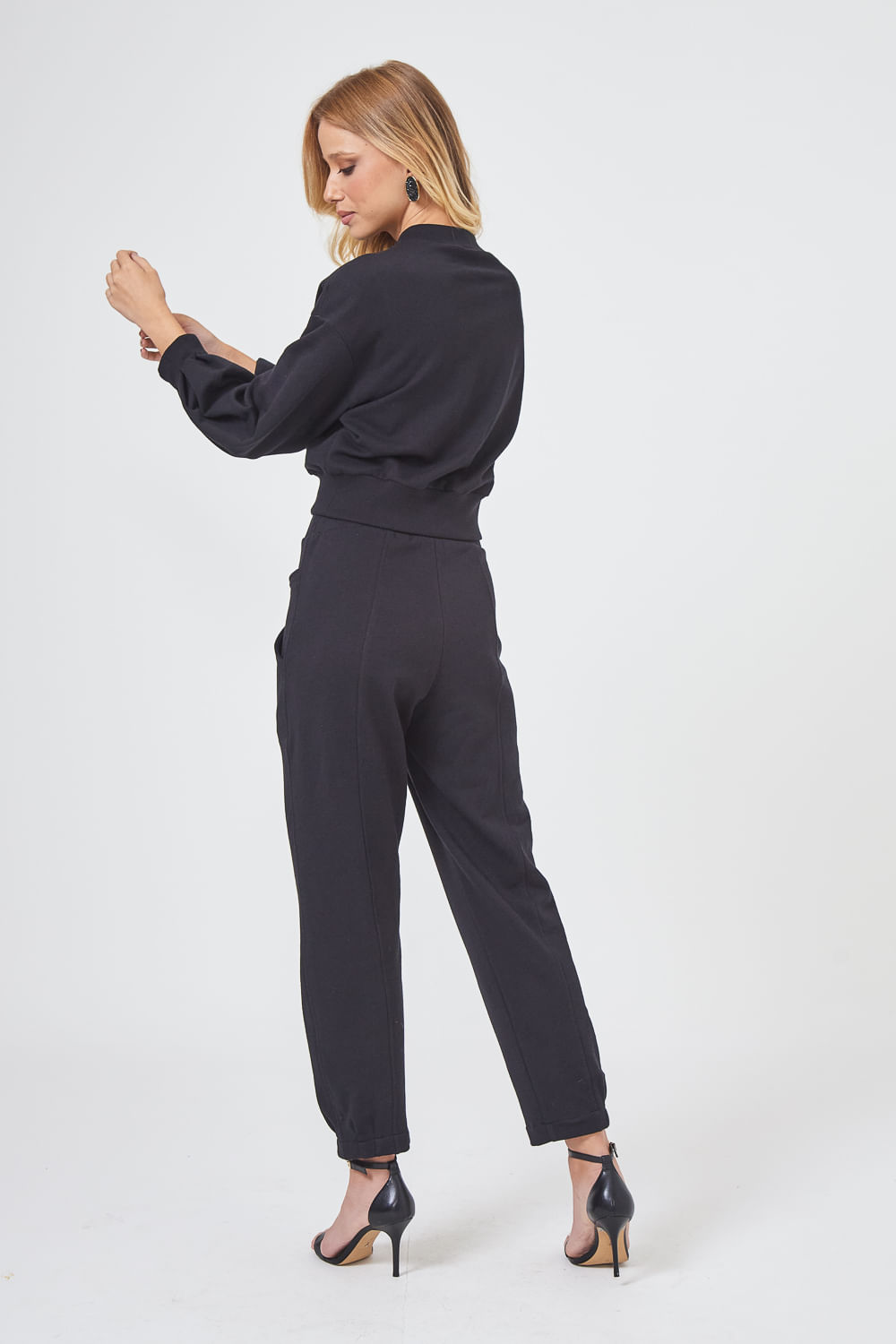 BLUSA-CROPPED-MOLETOM