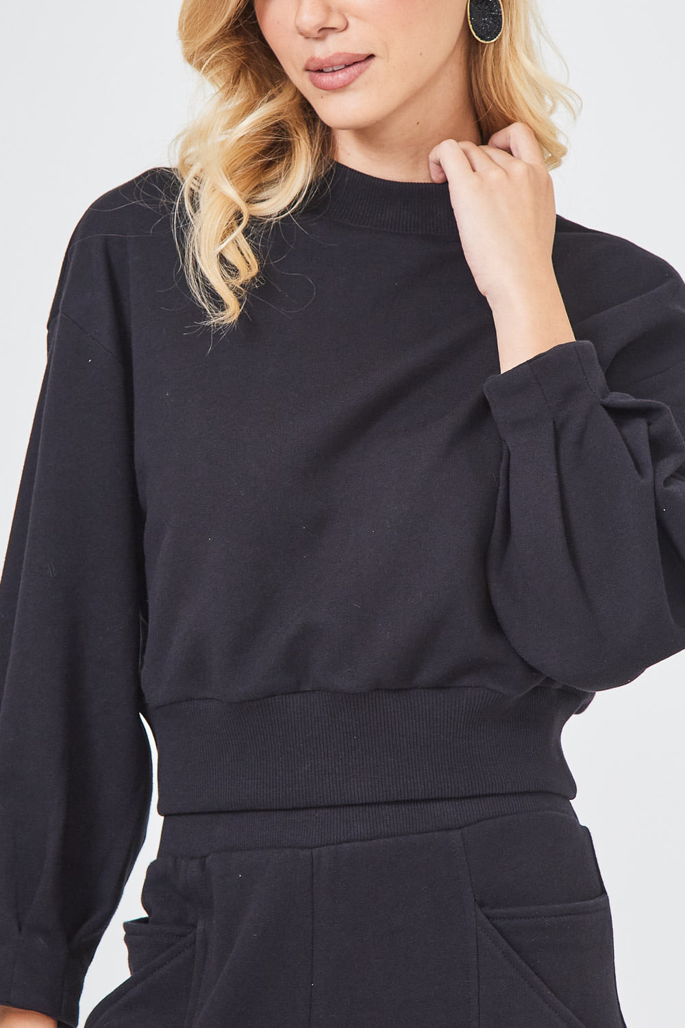 BLUSA-CROPPED-MOLETOM