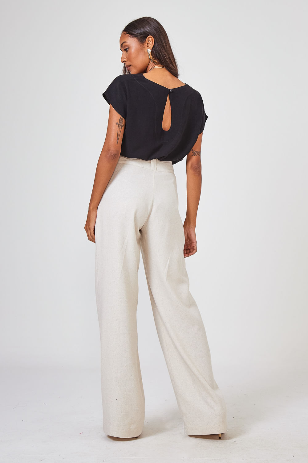 BLUSA-GOLA-REDONDA-DEC.GOTA