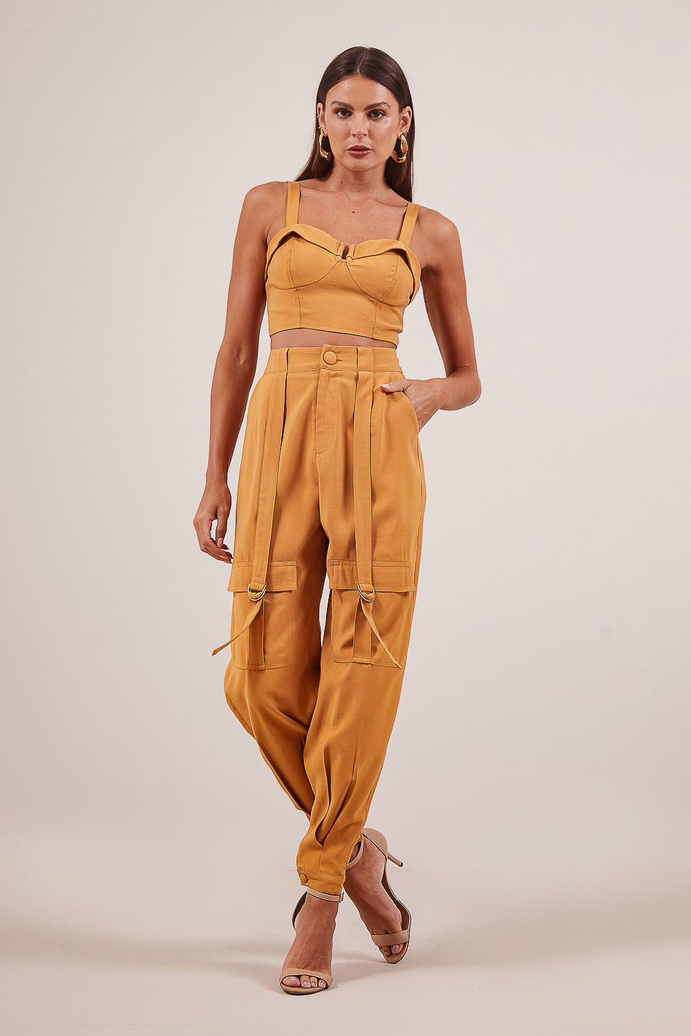 CROPPED-DETALHE-EM-V