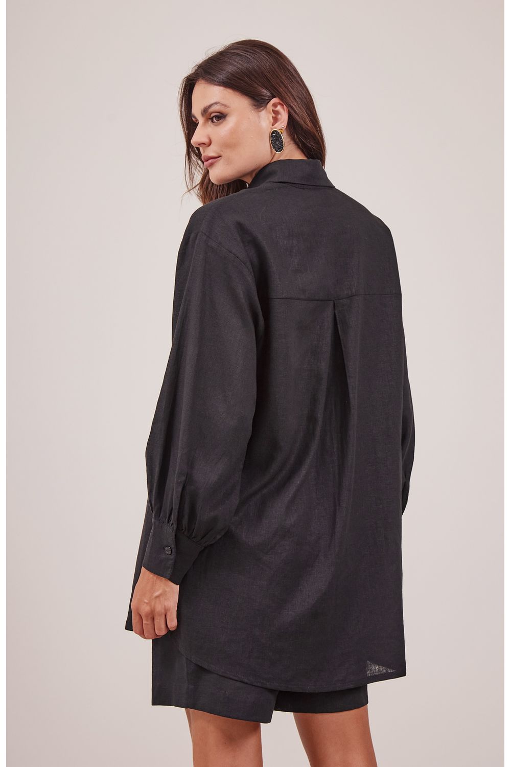 CAMISA-FENDAS-LATERAL