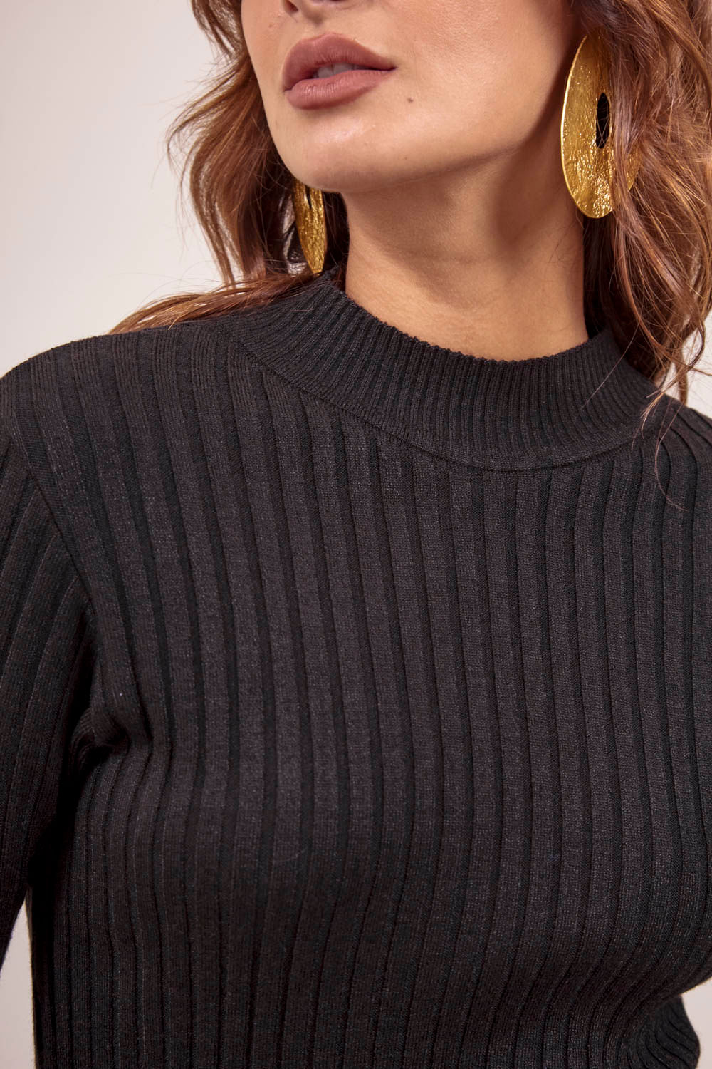 BLUSA-CANELADA-GOLA-REMALHADA