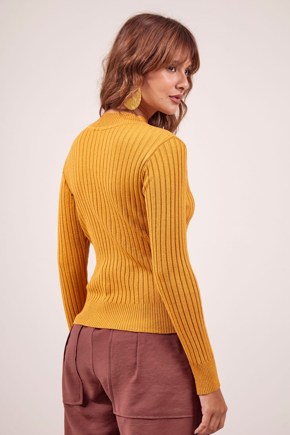 BLUSA-CANELADA-GOLA-REMALHADA