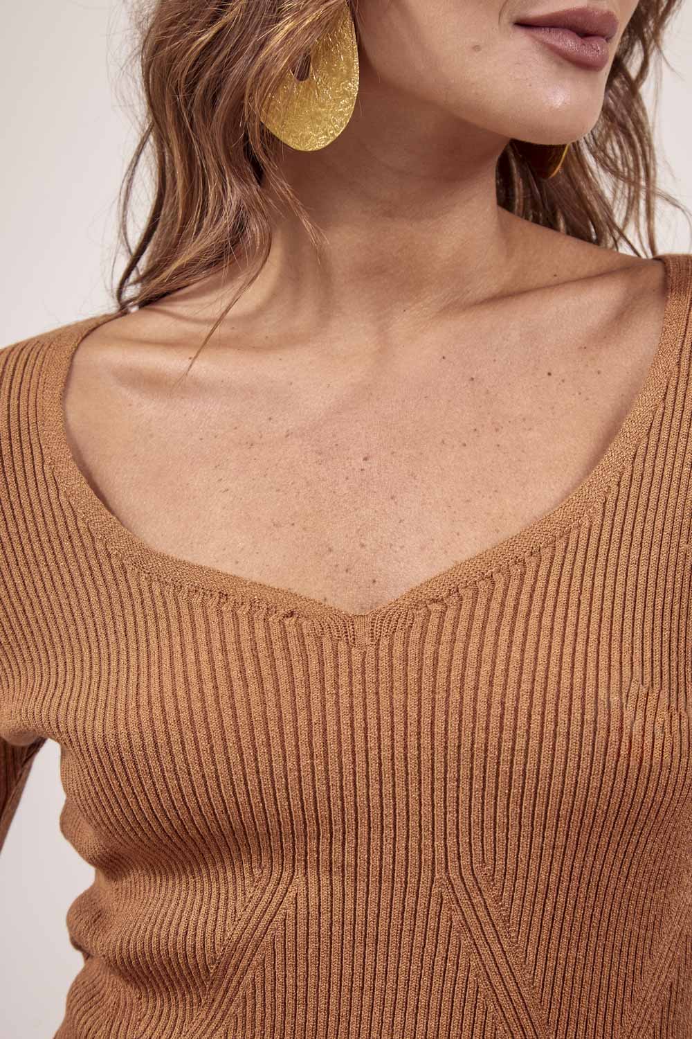 BLUSA-GOLA-V-EM-TRICOT