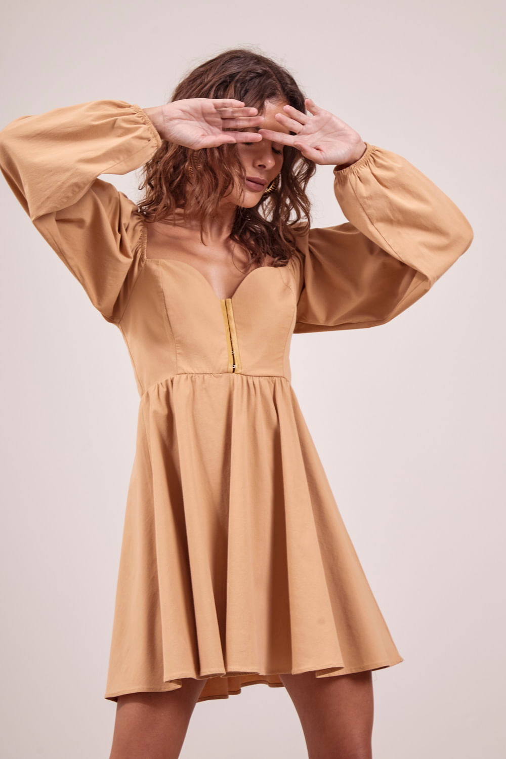 VESTIDO-LASTEX-COSTAS-COLCHETE-FRENTE