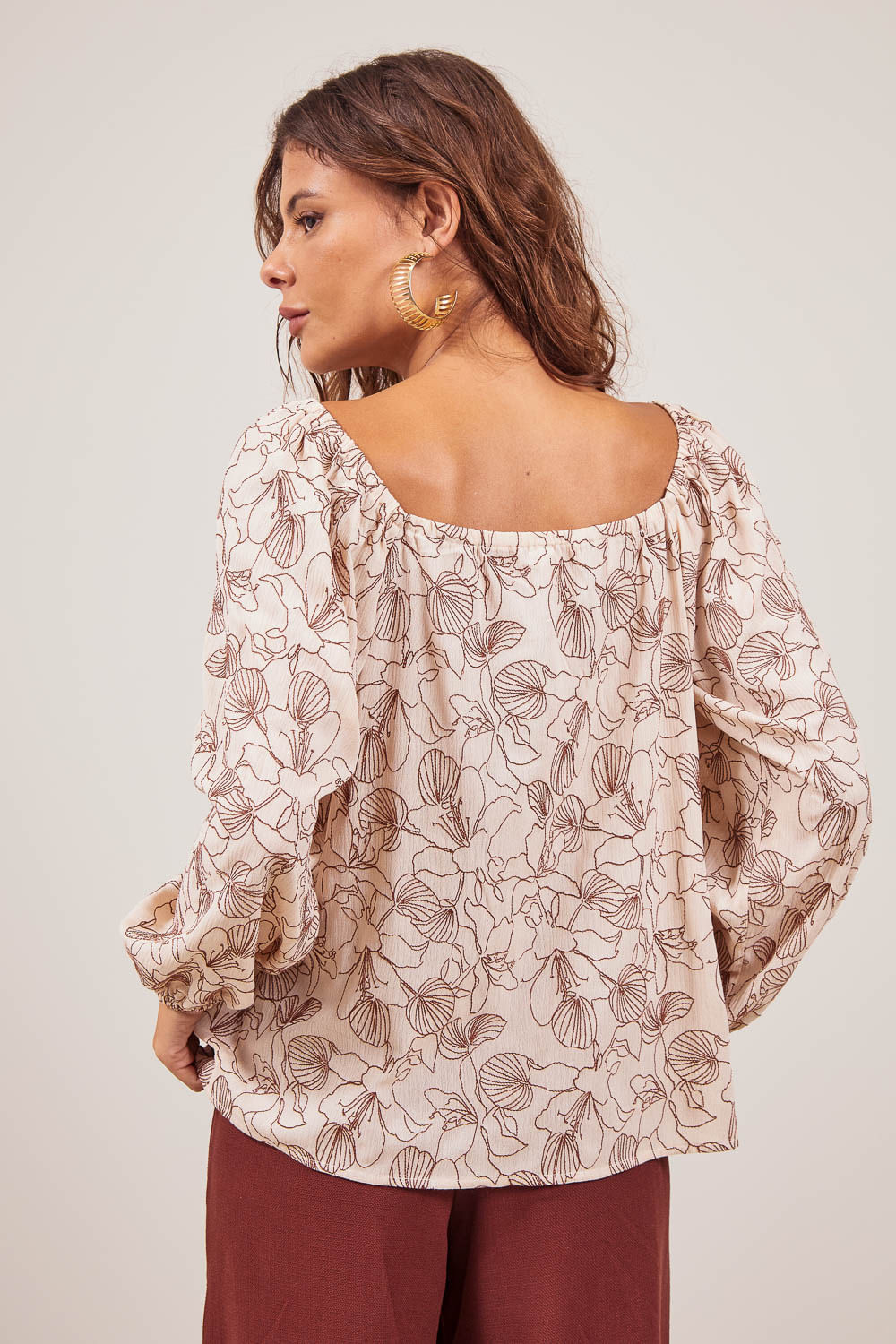 BLUSA-MANGA-LONGA-RENDADA