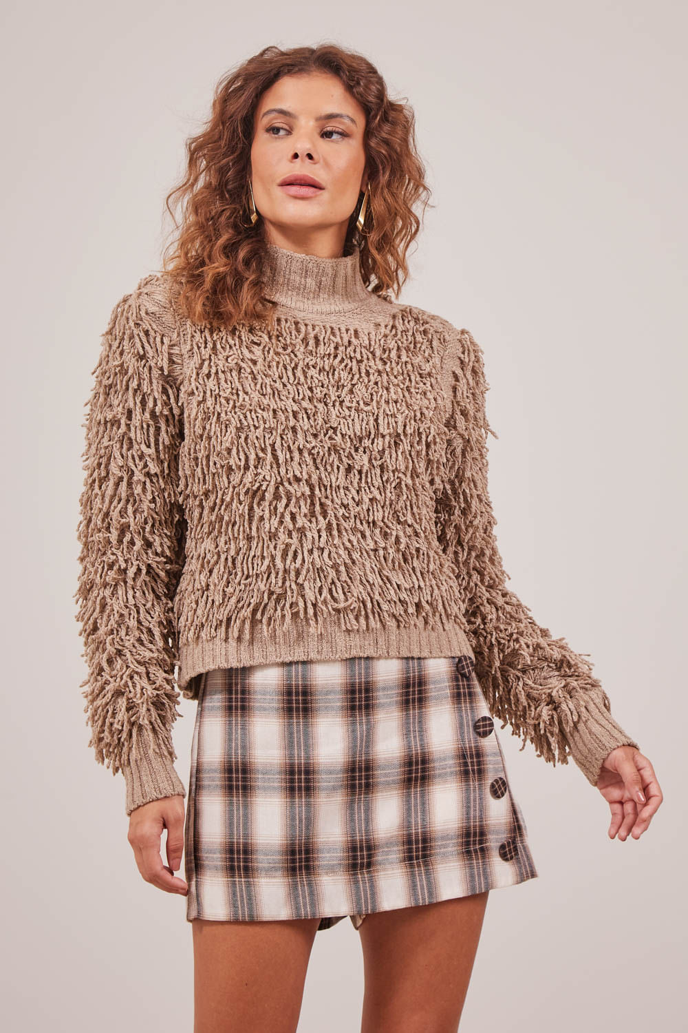 BLUSA-EM-TRICOT-GOLA-ALTA-FRANJAS