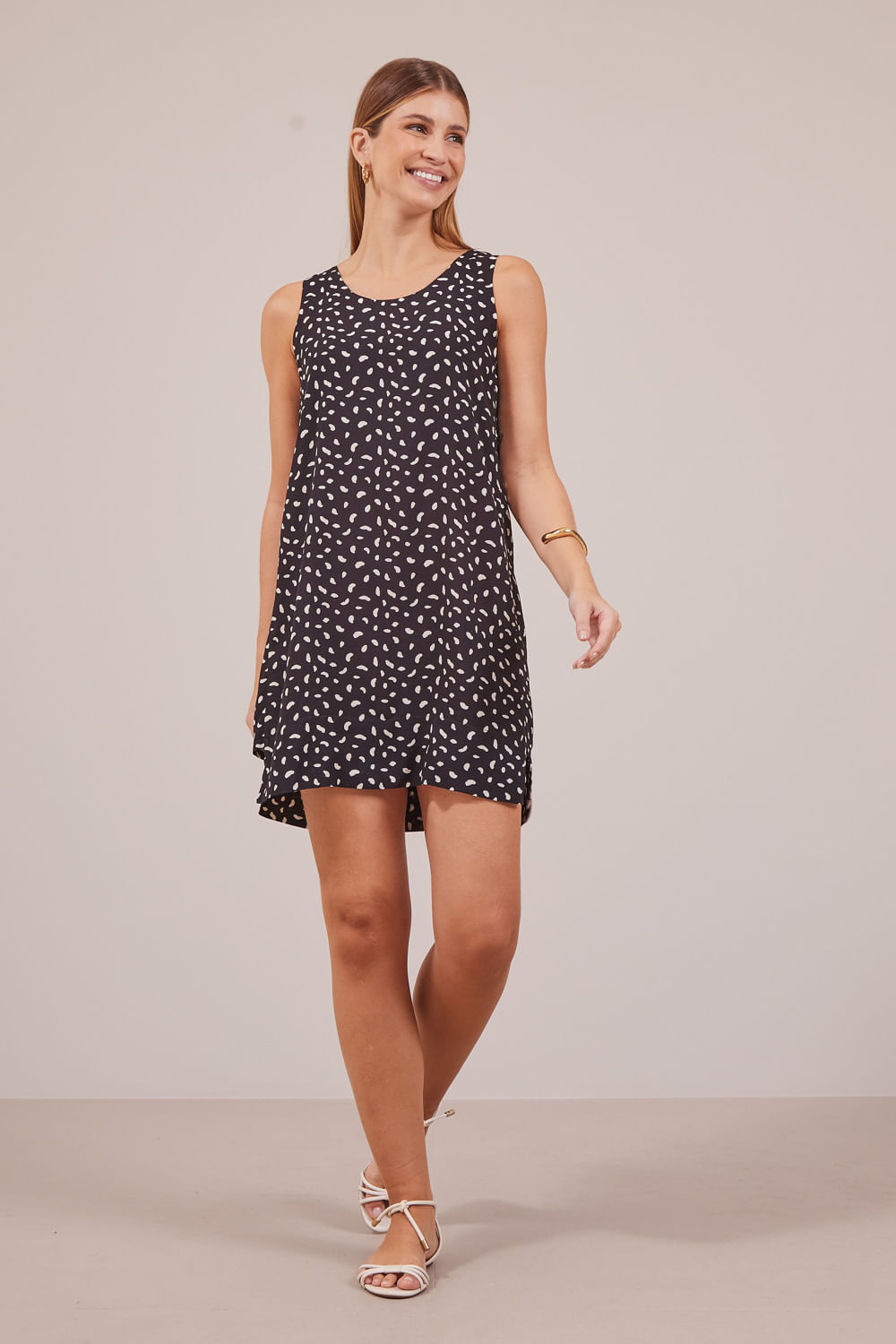 VESTIDO-DEGRAU-LATERAL-EST.-PINGOS