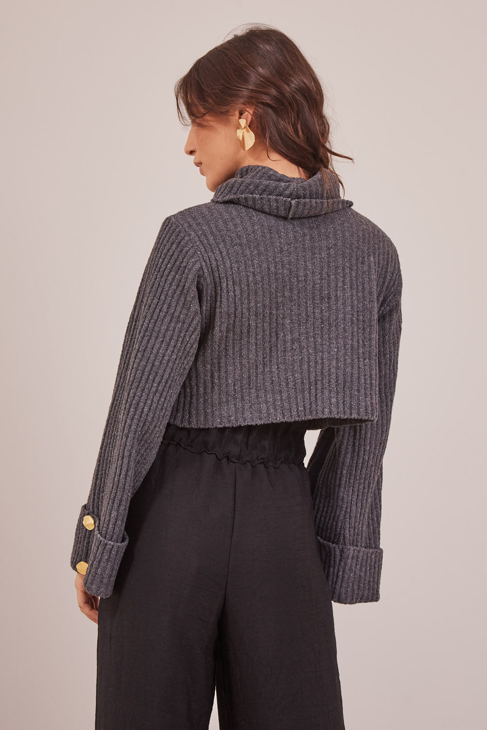 BLUSA-CANELADA-BOTOES-PUNHO