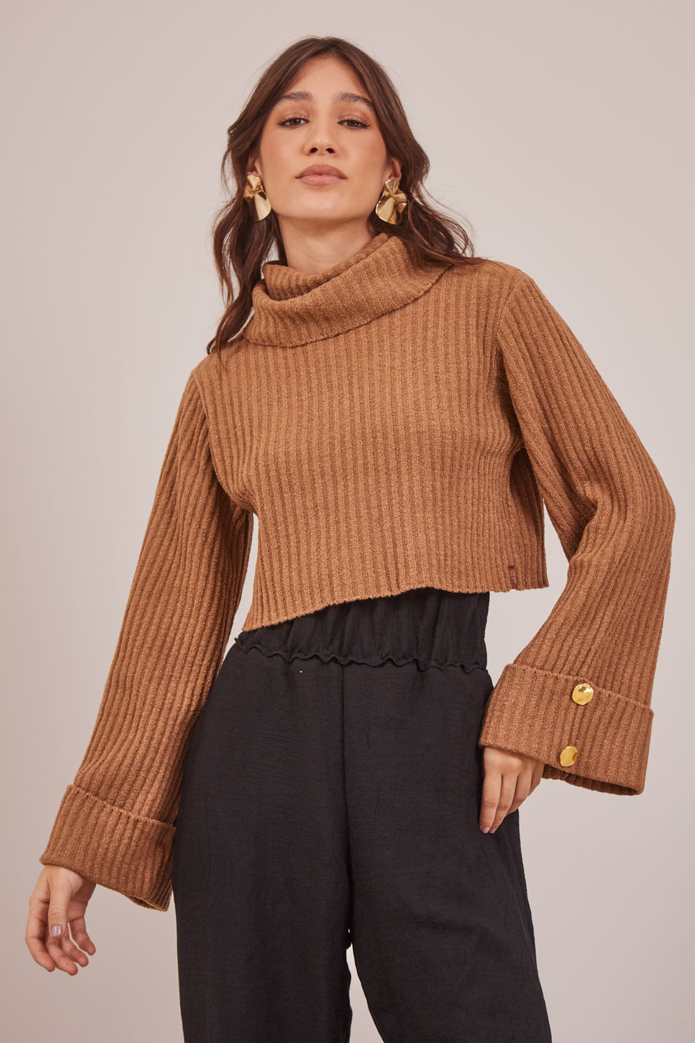 BLUSA-CANELADA-BOTOES-PUNHO