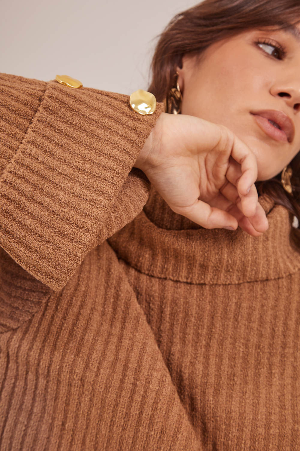 BLUSA-CANELADA-BOTOES-PUNHO