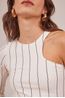 BLUSA-RECORTES-LISTRADA