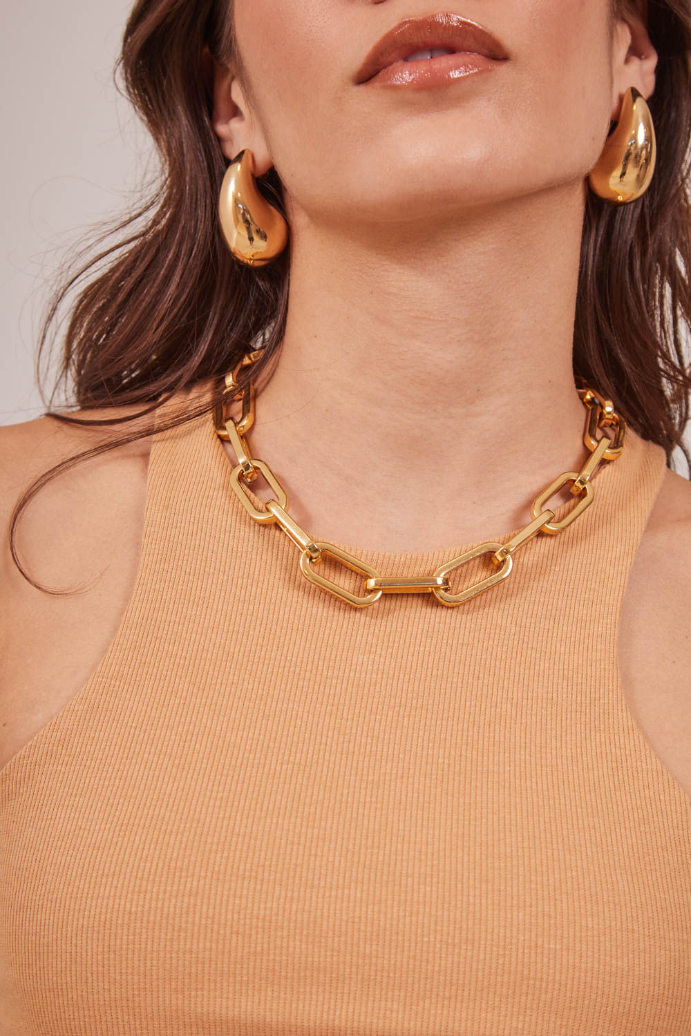 CAMISETA-DECOTE-CAVA