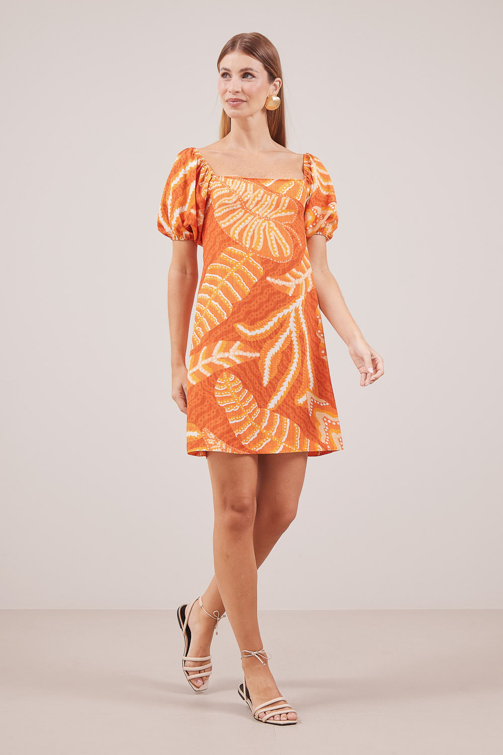 VESTIDO-CURTO-ESTAMPA-FOLHAGEM