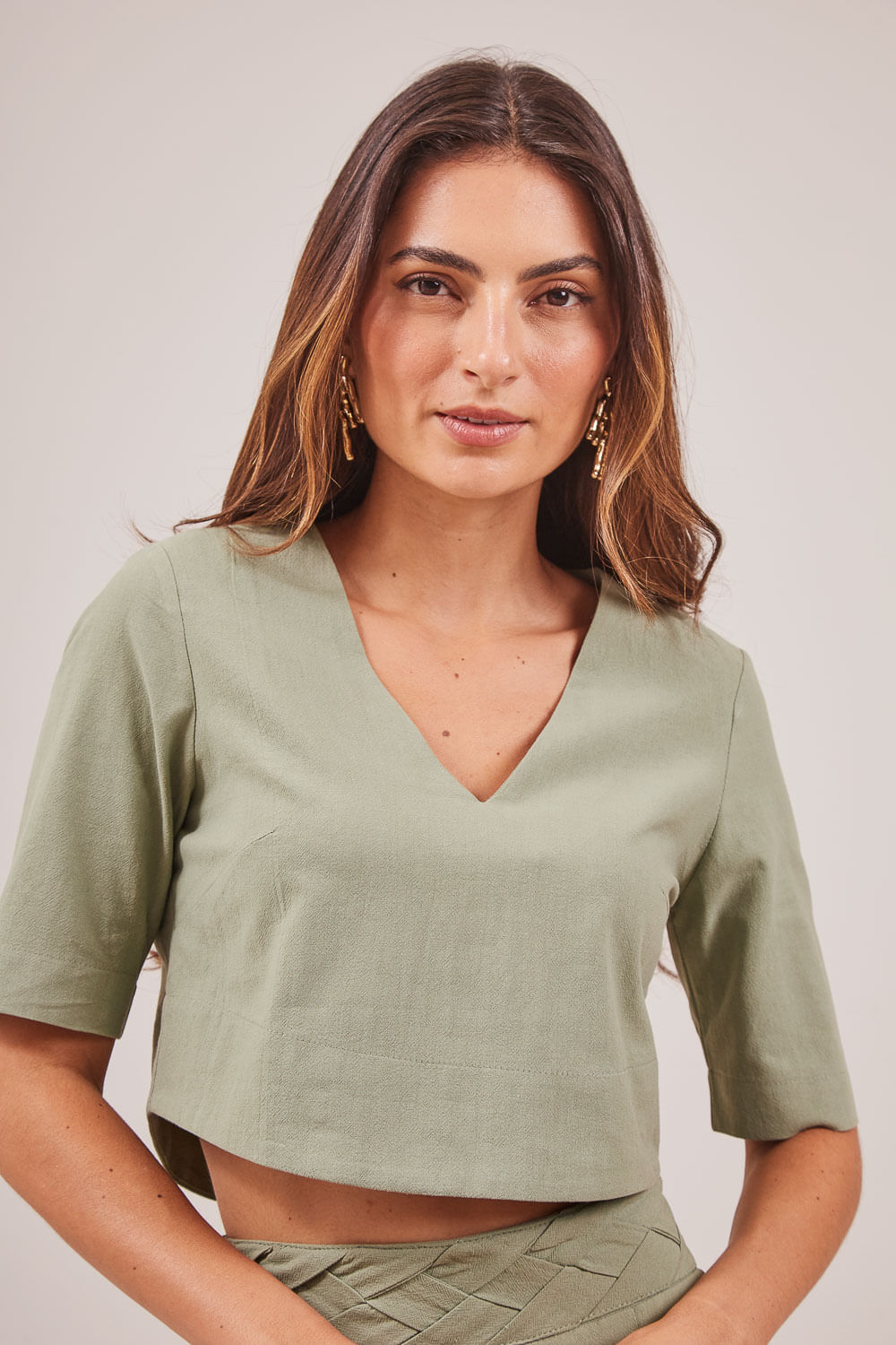 BLUSA-MANGA-CURTA-GOLA-V