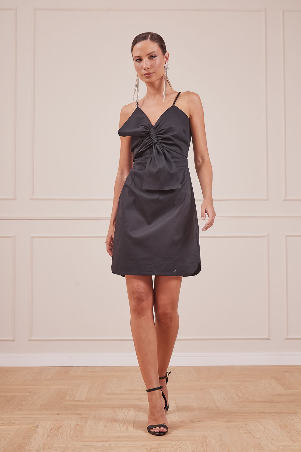VESTIDO-PRETO-LACO-1.jpg