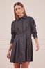 CHEMISE-PRETA-COM-PREGAS-11.jpg