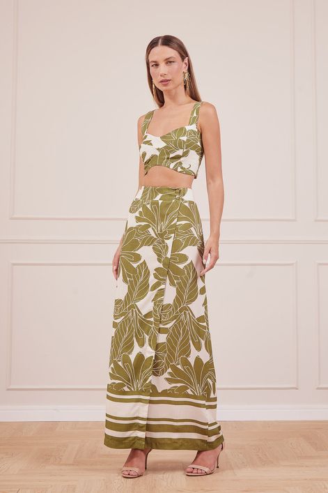 SAIA-E-CROPPED-EST-VERDE-FOLHAGENS-3.jpg