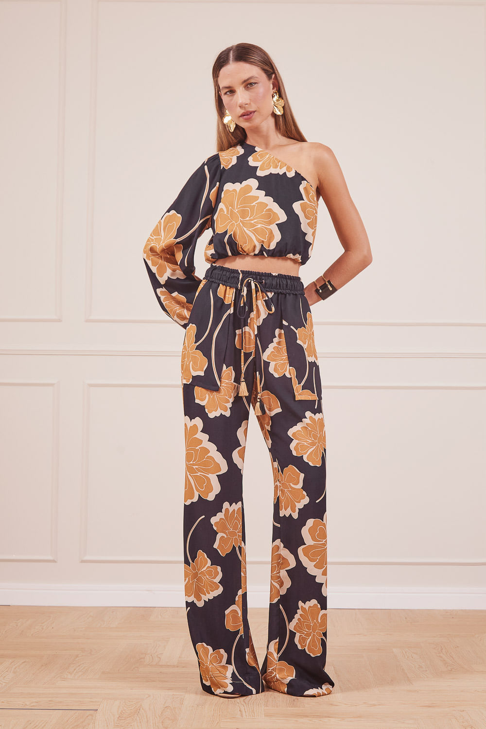 CALCA-E-BLUSA-EST-FLOR-CARAMELO-28.jpg