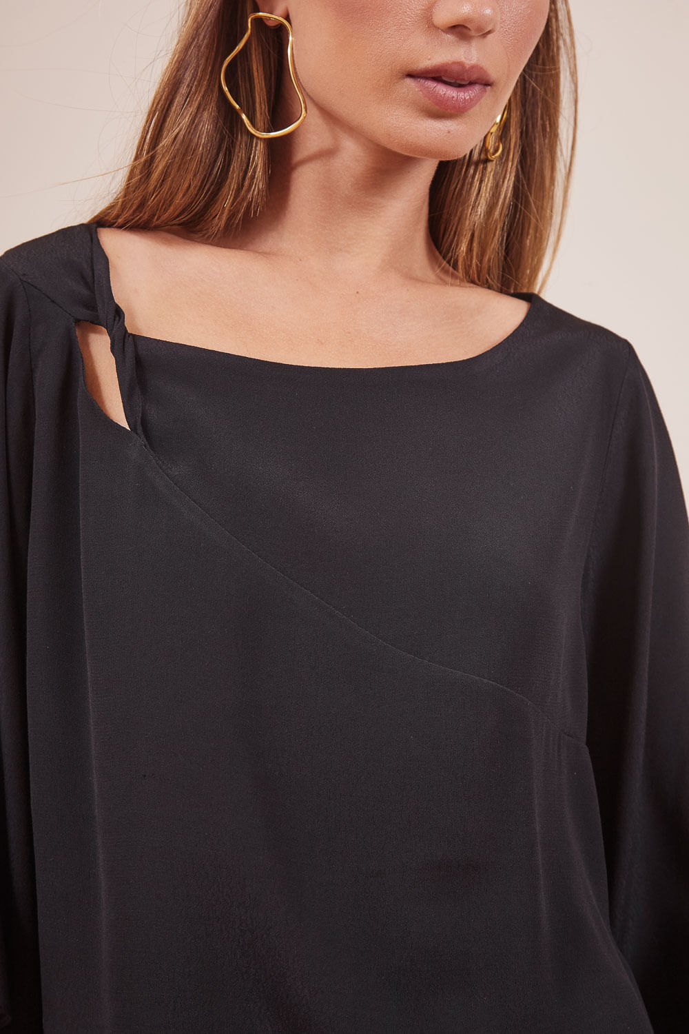 BLUSA-PRETA-AMPLA-14.jpg