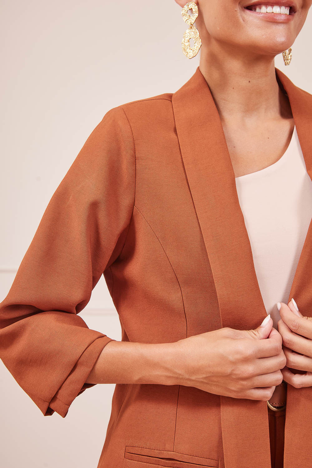 CALCA-CARAMELO-COM-CINTO-E-BLAZER-30.jpg