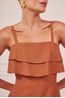 VESTIDO-CURTO-CARAMELO-COM-RECORTES-NA-BARRA-13.jpg