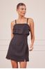 VESTIDO-CURTO-PRETO-COM-RECORTES-NA-BARRA-10.jpg