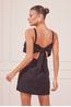 VESTIDO-CURTO-PRETO-COM-RECORTES-NA-BARRA-18.jpg