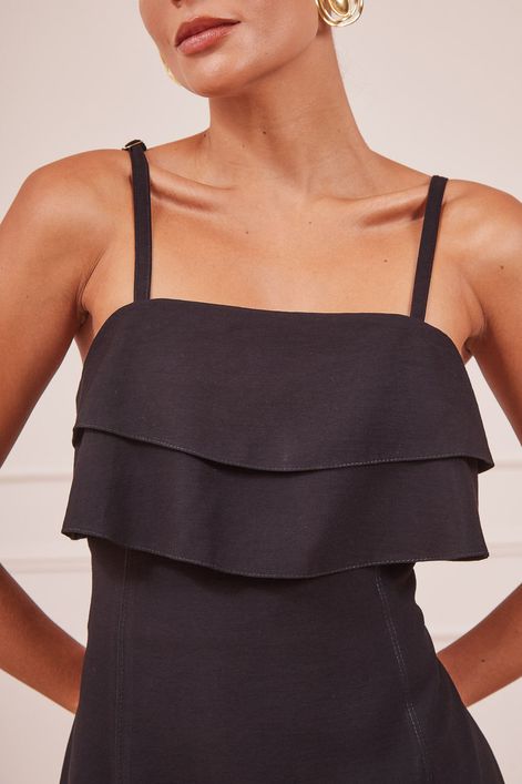 VESTIDO-CURTO-PRETO-COM-RECORTES-NA-BARRA-13.jpg