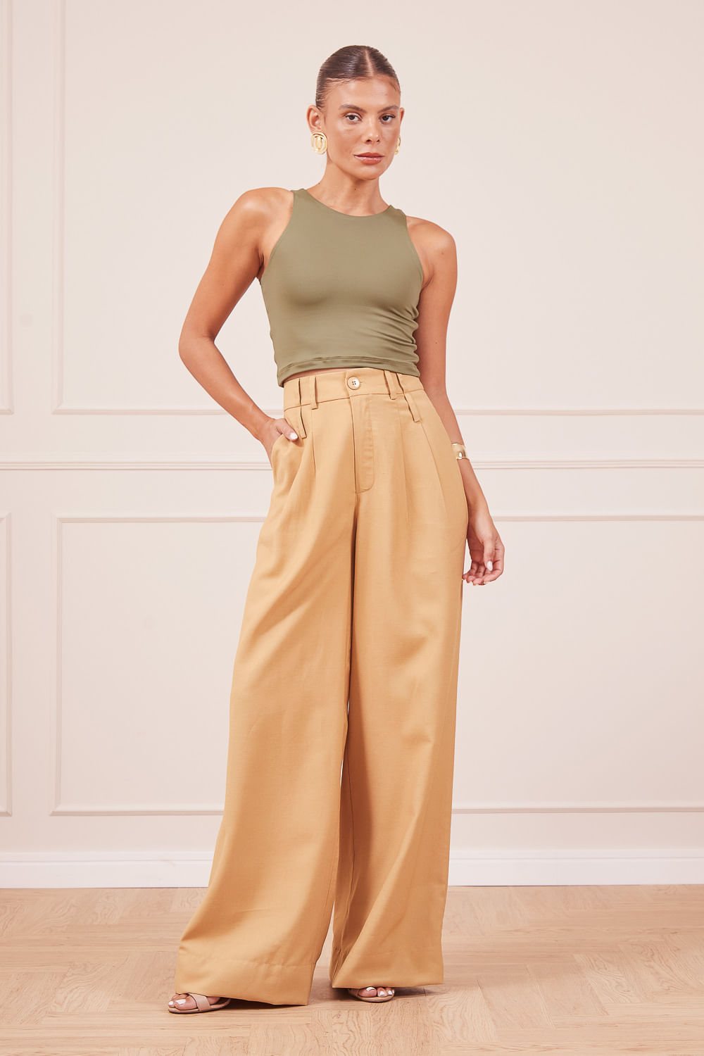 CALCA-PANTALONA-BEGE--COM-PREGAS-NA-FRENTE-E-CROPPED-DUPLO-SUPLEX-VERDE-5.jpg