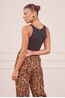 CROPPED-DUPLO-SUPLEX-PRETO-E-CALCA-EST-LEOPARDO-26.jpg