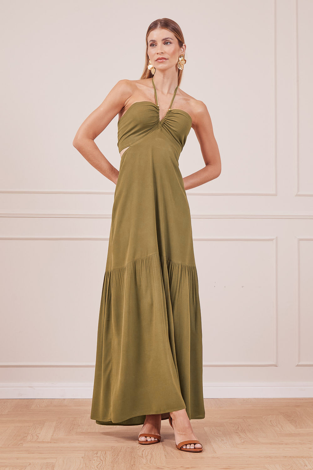 VESTIDO-VERDE-COM-JOIA-NA-FRENTE-8.jpg