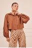 CAMISA-CROPPED-MARROM-E-CALCA-EST-SELVAGEM-10.jpg