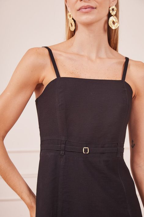 VESTIDO-CURTO-COM-CINTINHO-PRETO-8.jpg