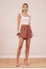 SHORT-COM-PREGAS-NA-FRENTE-MARROM-5.jpg