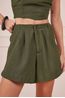 CROPPED-E-SHORT-VERDE-ESCURO-2.jpg