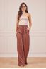BLUSA-SUPLEX-GOLA-FUNCIONAL-BEGE-CALCA-E-CAMISA-ESTA-LISTRAS-MARROM-2.jpg