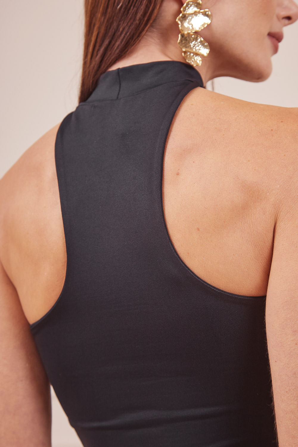 BLUSA-SUPLEX-GOLA-FUNCIONAL-PRETA-11.jpg