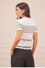 BLUSA-TRICOT-MANGA-CURTA-JUSTINHA-BRANCA-COM-LISTRA-PRETA-12.jpg