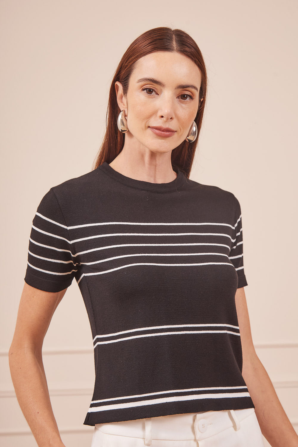 BLUSA-TRICOT-JUSTINHA-MANGA-CURTA-PRETA-COM-LISTRA-BRANCA-8.jpg