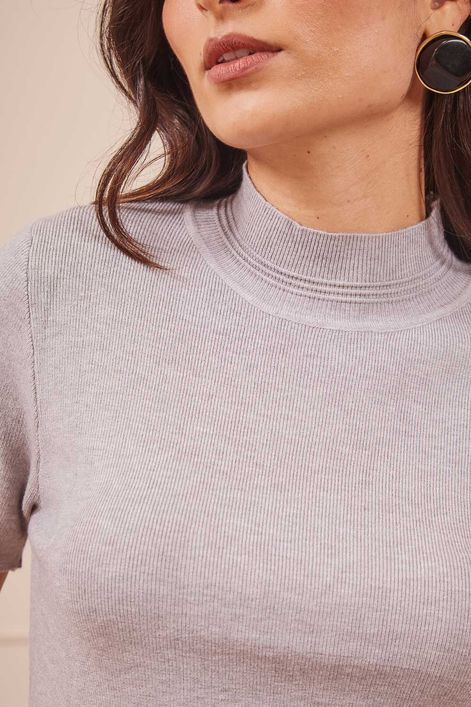 BLUSA-TRICOT-MANGA-CURTA-CINZA-COM-GOLINHA-ALTA-8.jpg