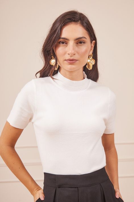 BLUSA-TRICOT-MANGA-CURTA-BRANCA-COM-GOLINHA-MAIS-ALTA-8.jpg