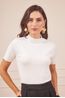 BLUSA-TRICOT-MANGA-CURTA-BRANCA-COM-GOLINHA-MAIS-ALTA-8.jpg