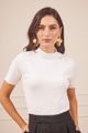 BLUSA-TRICOT-MANGA-CURTA-BRANCA-COM-GOLINHA-MAIS-ALTA-8.jpg