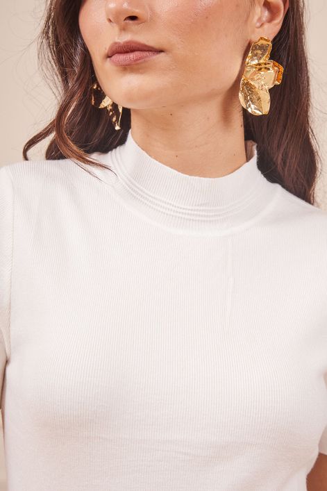 BLUSA-TRICOT-MANGA-CURTA-BRANCA-COM-GOLINHA-MAIS-ALTA-13.jpg