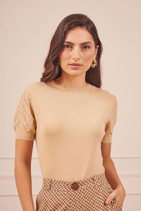 BLUSA-TRICOT-MANGA-CURTA-COM-DETALHE-NA-MANGA-BEGE-18.jpg
