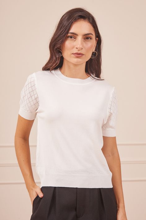 BLUSA-TRICOT-MANGA-CURTA-BTRANCA-COM-DETALHES-NA-MANGA-5.jpg